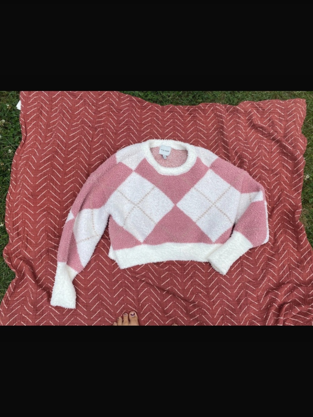 Pink Rose Pink & White Argyle Cropped Crewneck Sweater